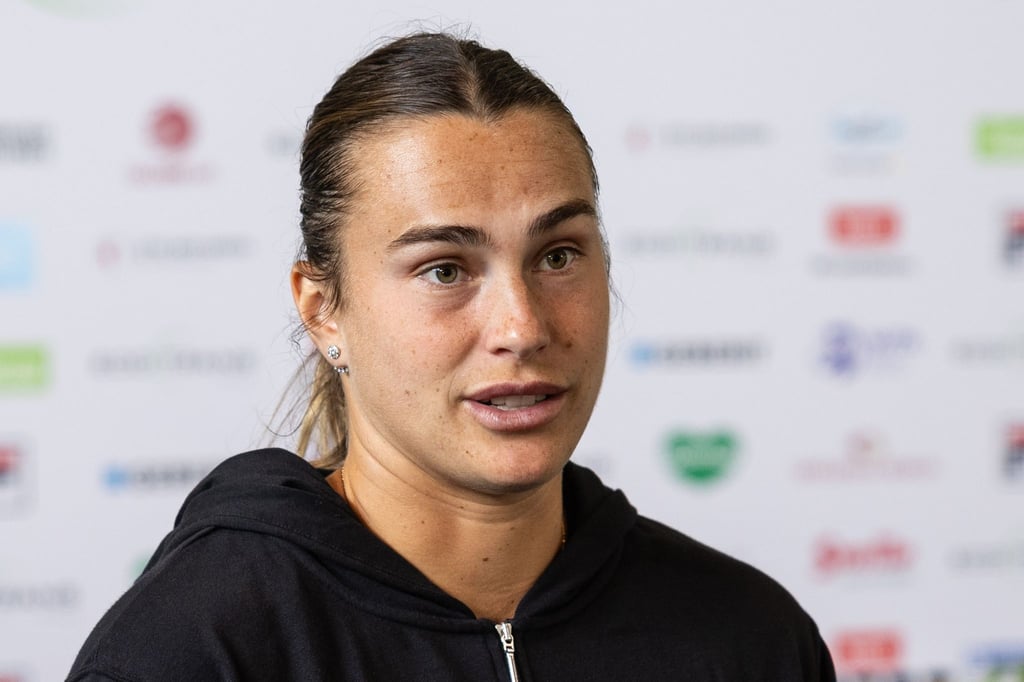 Die belarussische Tennisspielerin Aryna Sabalenka gibt ein Interview in Berlin.