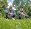 Schön grün hier: Oliver Bernstein (l.) und Hannes Brosig haben Dessaus ersten Cannabis-Verein gegründet. Angebaut werden darf aber frühestens ab dem 1. Juli.
