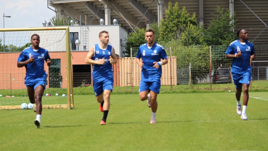 Warmlaufen beim 1. FC Magdeburg.