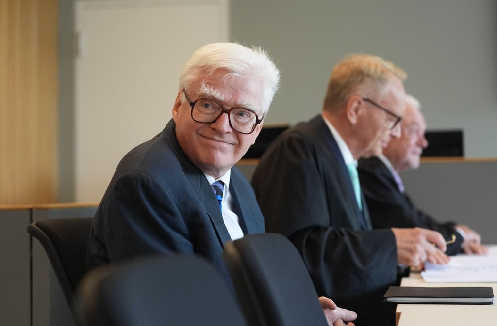 Der „Euroimmun“-Gründer Winfried Stöcker (l)