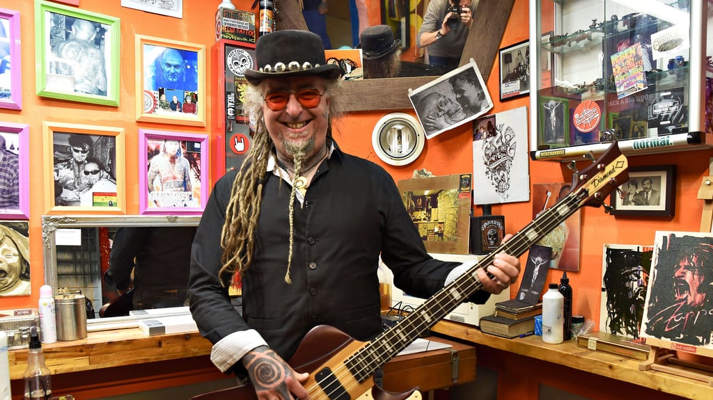 Der Musiker und Tattookünstler Andy "Woody" Weber ist seit kurzem Mitglied im Barbyer Ortschaftsrat. 