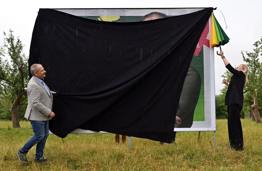 Madeleine Henfling und Bernhard Stengele (beide Bündnis90/Die Grünen), Spitzenkandidaten für die Landtagswahl, präsentieren die Kampagne für die Landtagswahlen. In Thüringen wird am 1. September ein neuer Landtag gewählt.