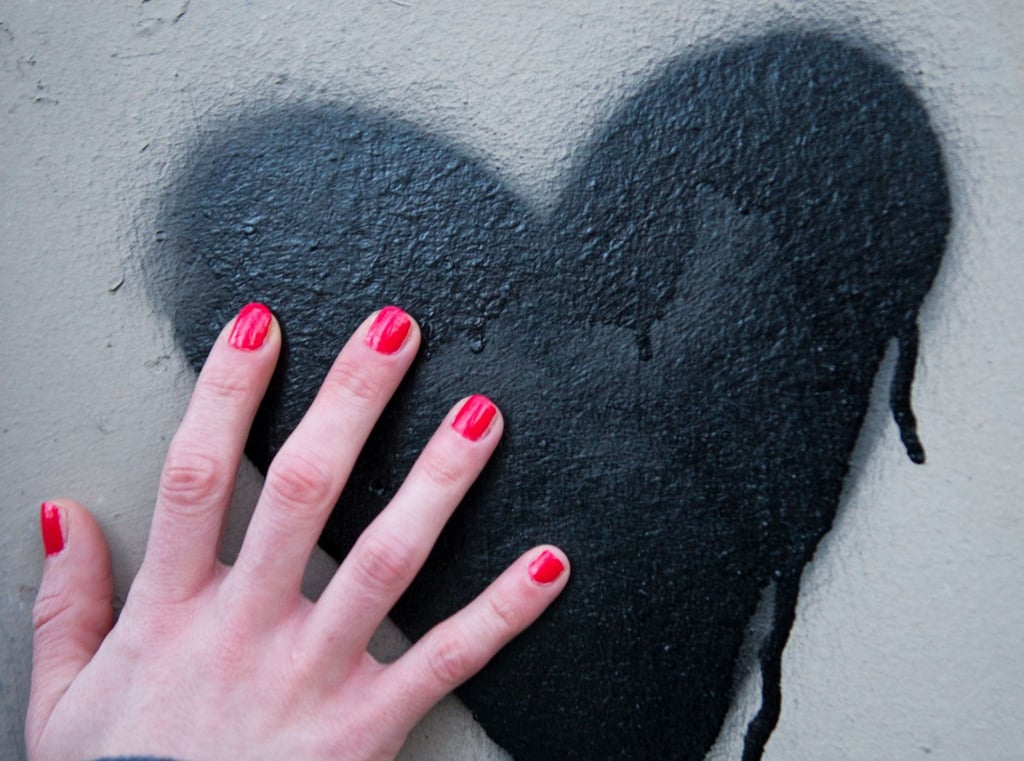 „Loverboys nutzen die Sehnsucht von Mädchen und Frauen nach Zuneigung, Verständnis und Partnerschaft auf perfide Weise aus“, sagt Nordrhein-Westfalens Ministerin für Kinder und Jugend, Josefine Paul.