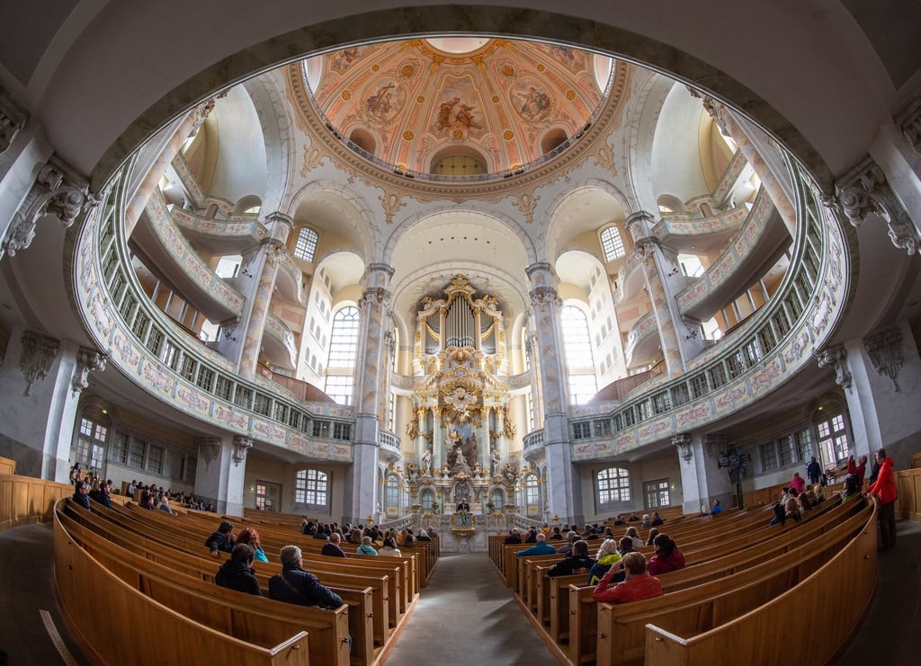 Blick in die Frauenkirche mit der Orgel vor Beginn einer Präsentation für das Musikjahr 2020.