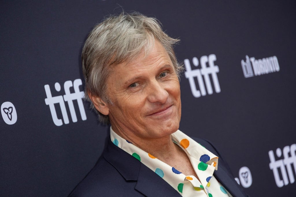 Viggo Mortensen wird beim Filmfestival im tschechischen Karlsbad ausgezeichnet. Der Film „The Dead Don't Hurt“, bei dem er Regie führte, wird das Festival eröffnen.