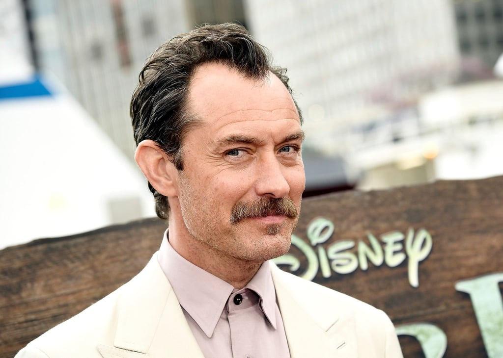 Jude Law ist im Nachhinein sehr stolz darauf, wie er als junger Schauspieler mit seinem neuen Ruhm umgegangen ist.
