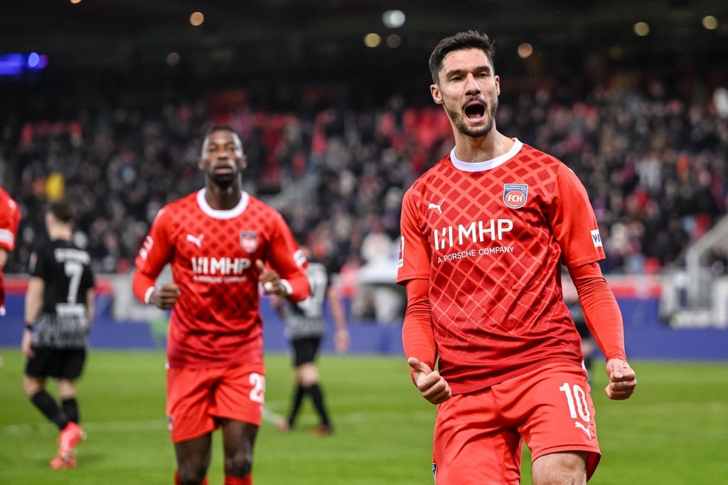 Tim Kleindienst verlässt den 1. FC Heidenheim und wechselt zu Borussia Mönchengladbach.