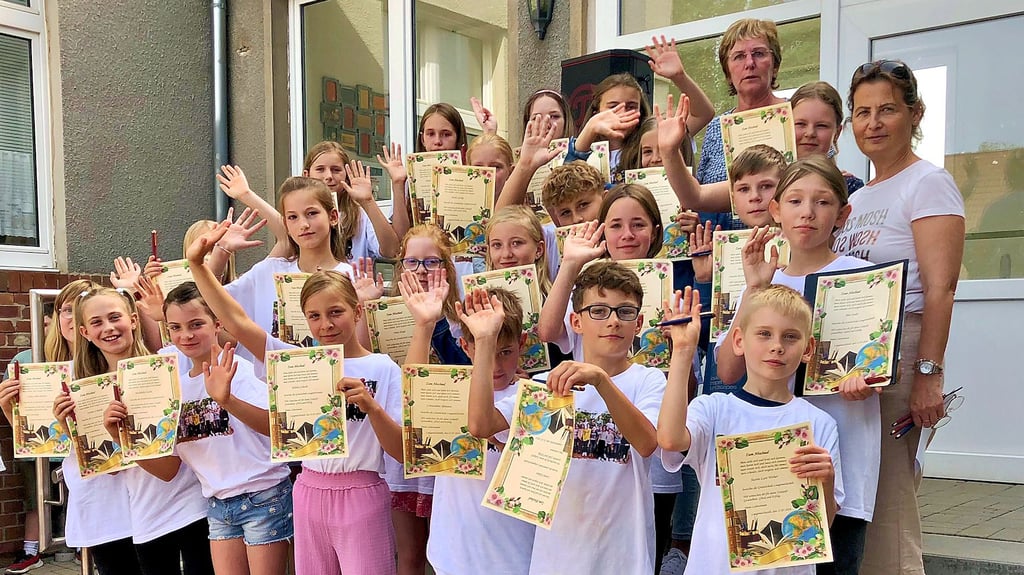 Die Viertklässler der Grundschule Langeneichstädt sagten Freitag ihrer alten Schule tschüss.