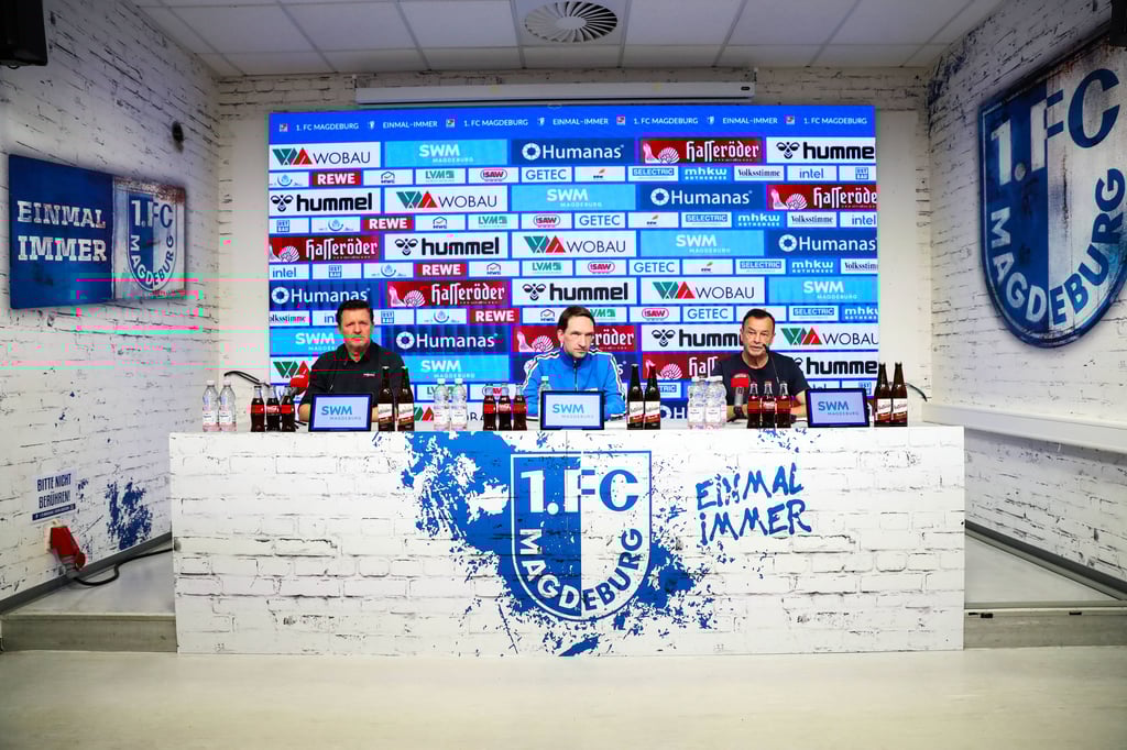 Christian Titz (li.), Cheftrainer vom 1. FC Magdeburg, und Otmar Schork (re.), Geschäftsführer Sport beim FCM.