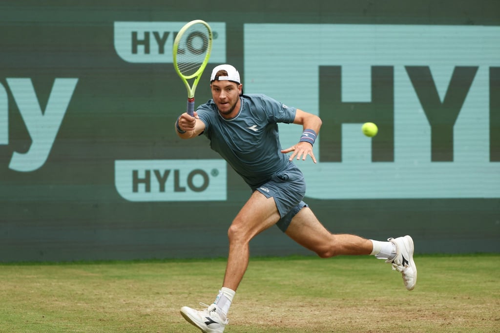 Jan-Lennard Struff trifft nun im Viertelfinale auf den Weltranglisten-Ersten Jannik Sinner.
