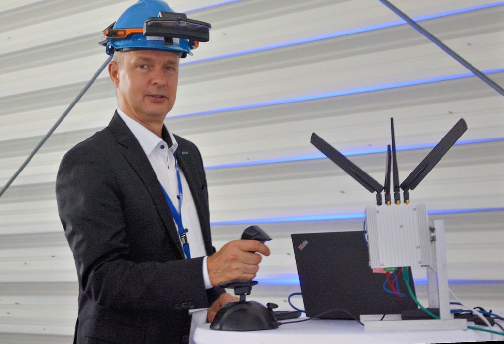 Marco Langhof setzt sich als Geschäftsführer der Teleport GmbH und Präsident der Arbeitgeber- und Wirtschaftsverbände Sachsen-Anhalt für die Zukunft der mittelständischen Wirtschaftsunternehmen ein. Dabei steht im jetzt abgeschlossenen Projekt die Ausstattung mit eigenständigen 5G-Netzen im Mittelpunkt.