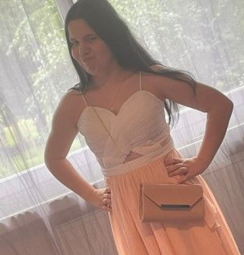 Josefine, E. wird seit Donnerstag in Halle vermisst.