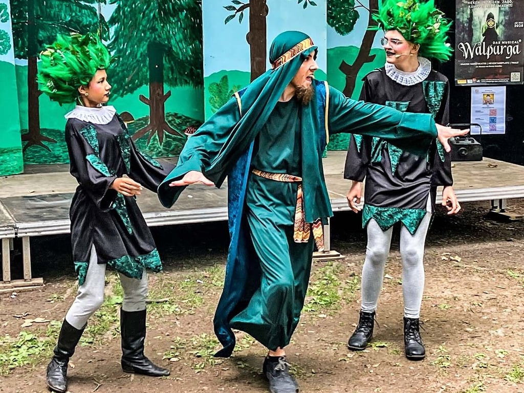 Talentiert ist der Zauberer aus „Aladin und die Wunderlampe“ nicht. Das Theater „Fairytale“ zeigt Szenen aus dem Musical.