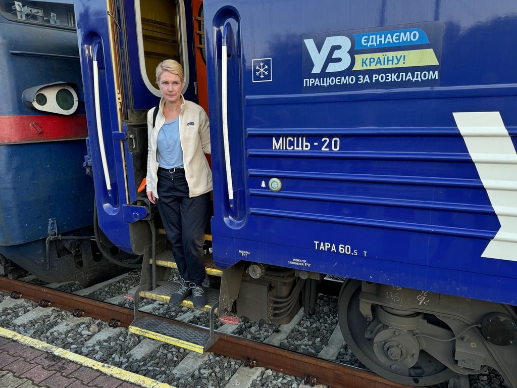 Manuela Schwesig (SPD) ist mit dem Zug in die Ukraine gereist.