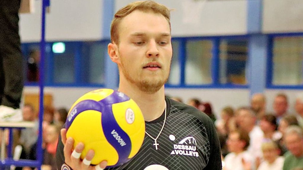 Lukas Pockrandt kehrt vom Zweitligisten Dessau Volleys zum VC Bitterfeld-Wolfen zurück.