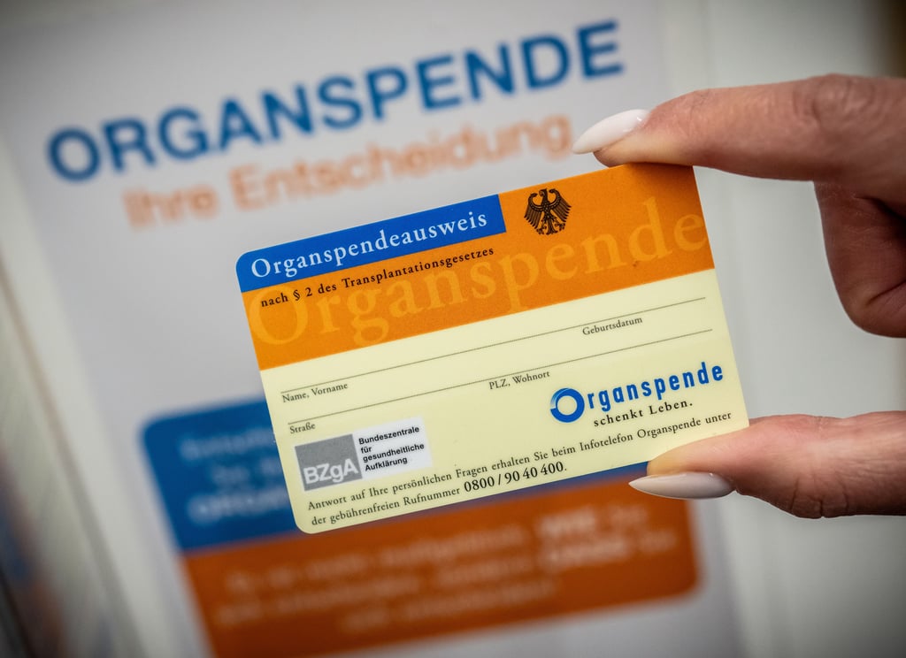 Wer nach dem Tod Organe spenden will, muss das bislang ausdrücklich erklären. Dieser Grundsatz könnte nun fallen.
