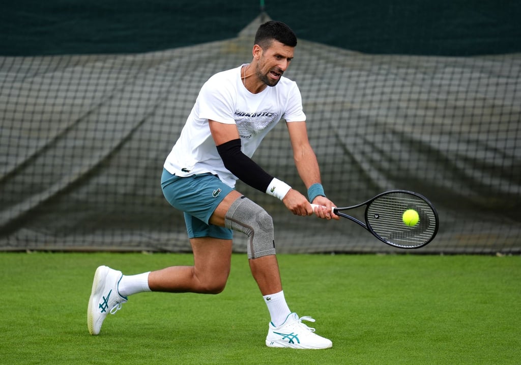 Novak Djokovic während einer Trainingseinheit in London.