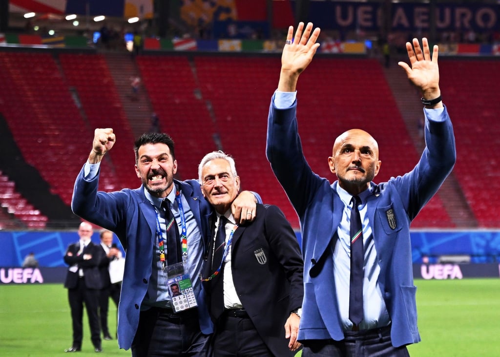 Ein Tor in der achten Minute der Nachspielzeit bescherte dem italienischen Team starke Kritik. Italiens Trainer Luciano Spalletti weist alle Anschuldigungen von sich und seiner Mannschaft.