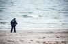 Polizeieinsatz am Ostseestrand: Am Dienstag kam am Strand auf Rügen ein Mann aus Bernburg ums Leben. 