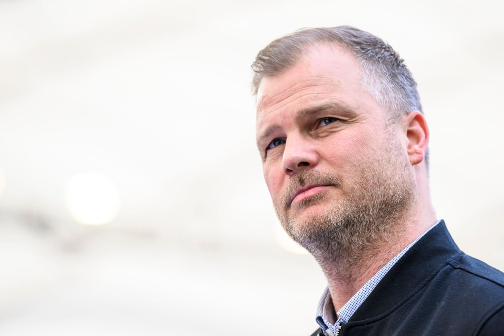 Stuttgarts Sportdirektor Fabian Wohlgemuth gibt für die kommende Saison das Ziel Rang neun bis zwölf aus.