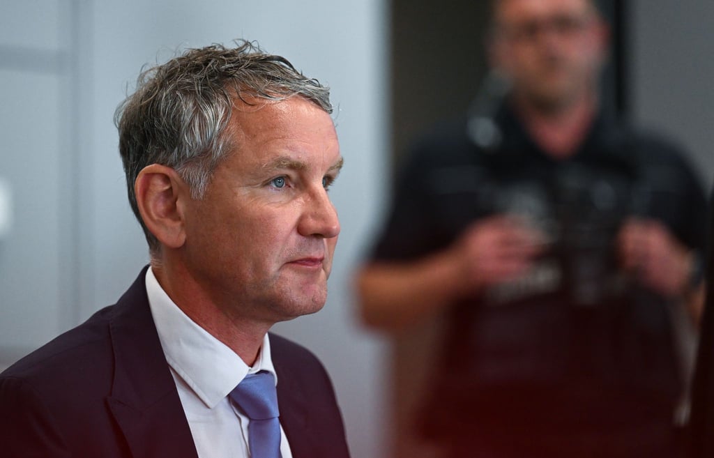 Björn Höcke, Vorsitzender der Thüringer AfD, sitzt im Landgericht.