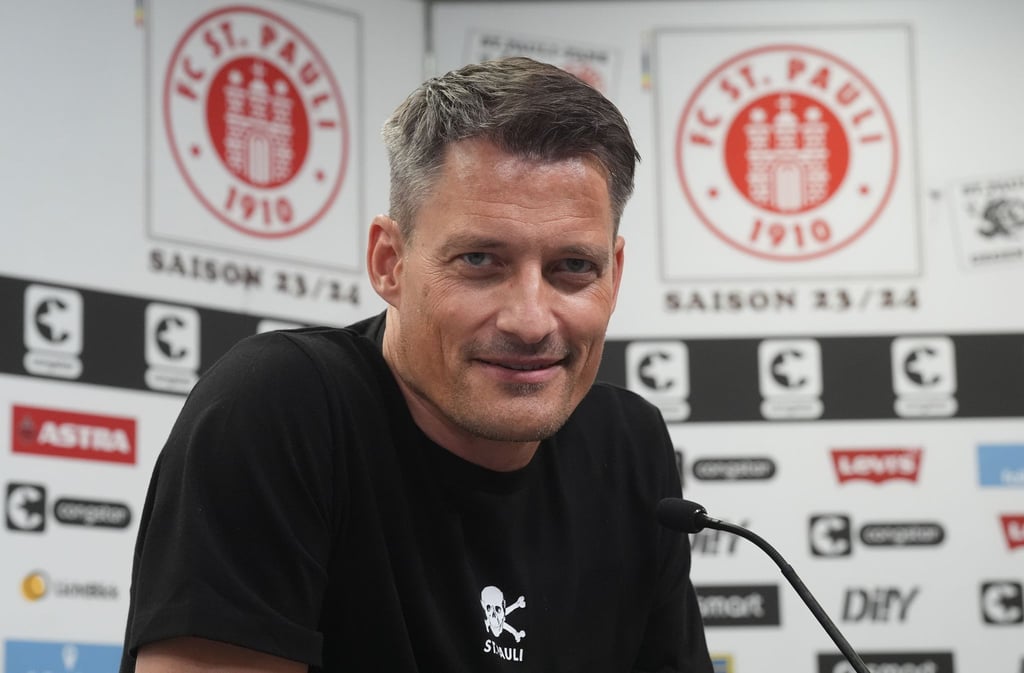 Der FC St. Pauli hat Alexander Blessin offiziell als neuen Trainer vorgestellt.