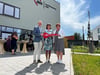 Frank Pillmann (v.l.n.r.), Birgit Stracke-Ernst und Petra Grimm-Benne eröffnen feierlich den Neubau des Psychiatriezentrums in Halle-Neustadt.