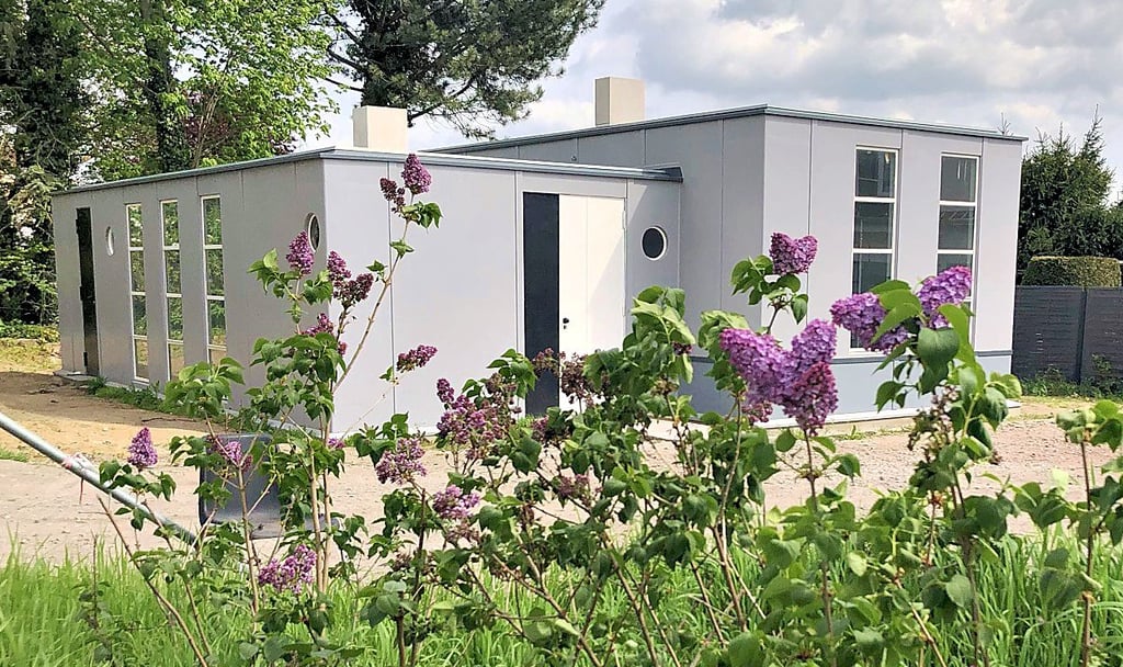 Das Bauhaus in Dessau feiert 100. Geburtstag. Das Stahlhaus soll zum Jubiläum fertig sein.