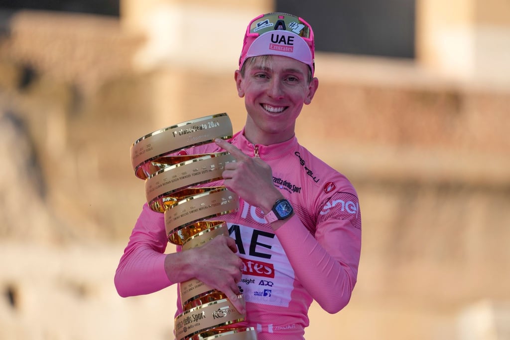 Tadej Pogacar peilt nach dem Giro-Gesamtsieg bei der Tour das Double an
