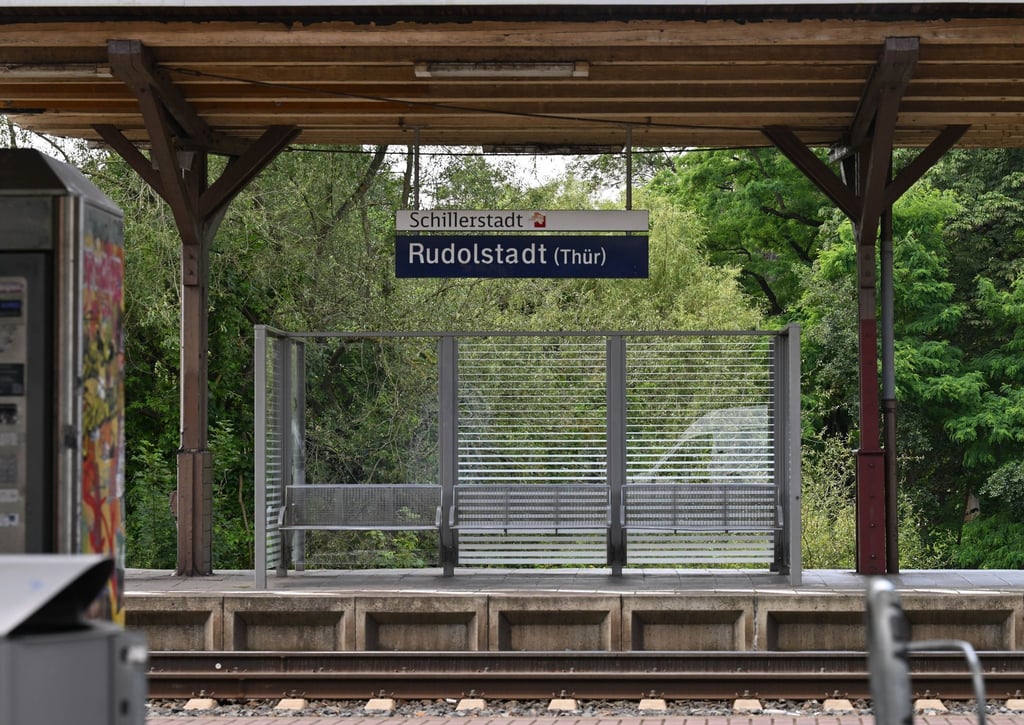 Ein Wartebereich im Bahnhof Rudolstadt.