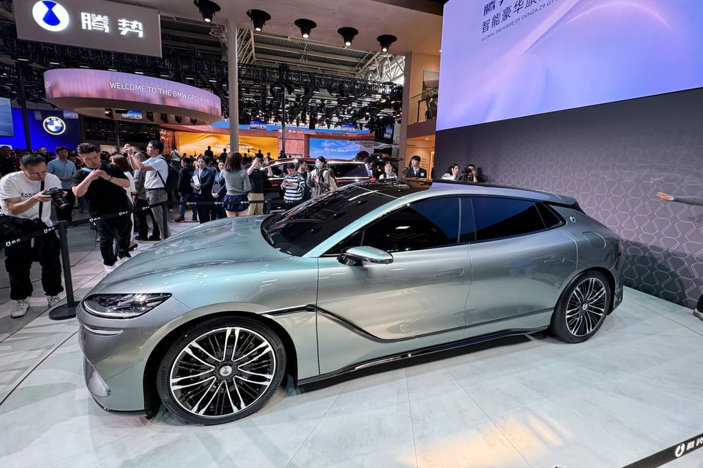 Der Denza Z9 ist nicht rein elektrisch, sondern als Plug-in-Hybrid unterwegs.