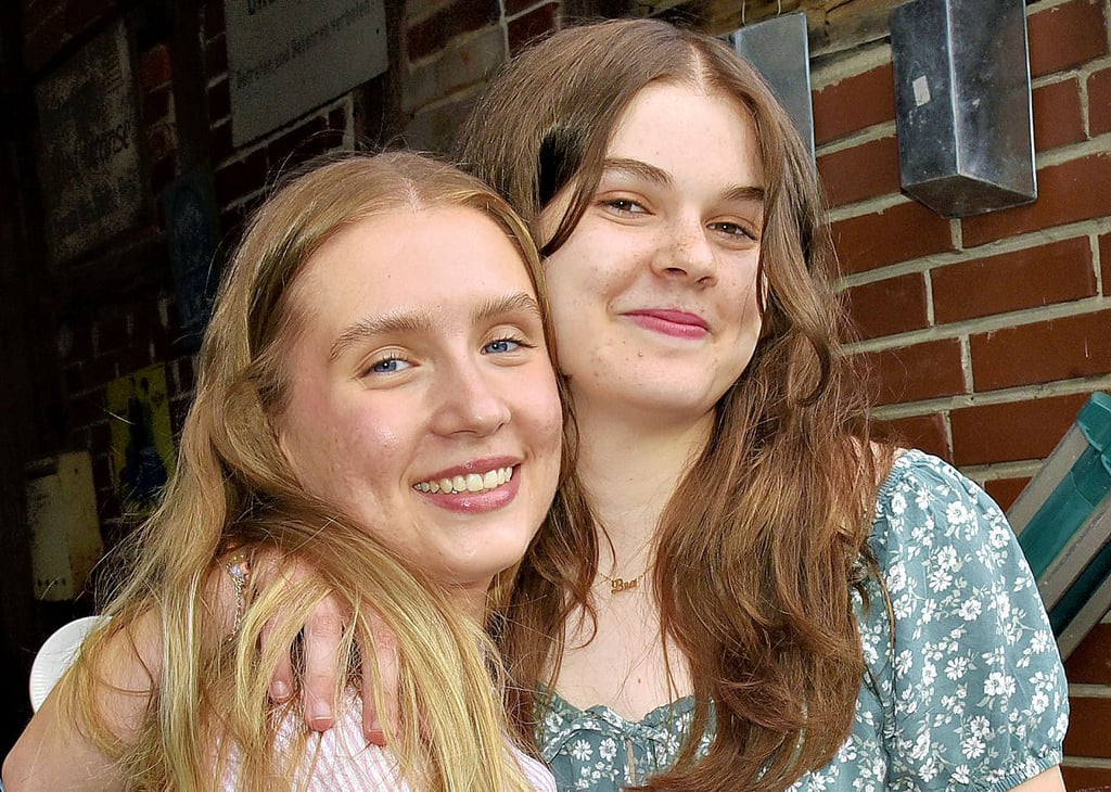 Hanna Schwieger (links) und Ruth Beatrice Roberts, genannt Bea (Bi), wurden während des Austauschjahres schnell zu besten Freundinnen. Entsprechend schwer fiel der Abschied.