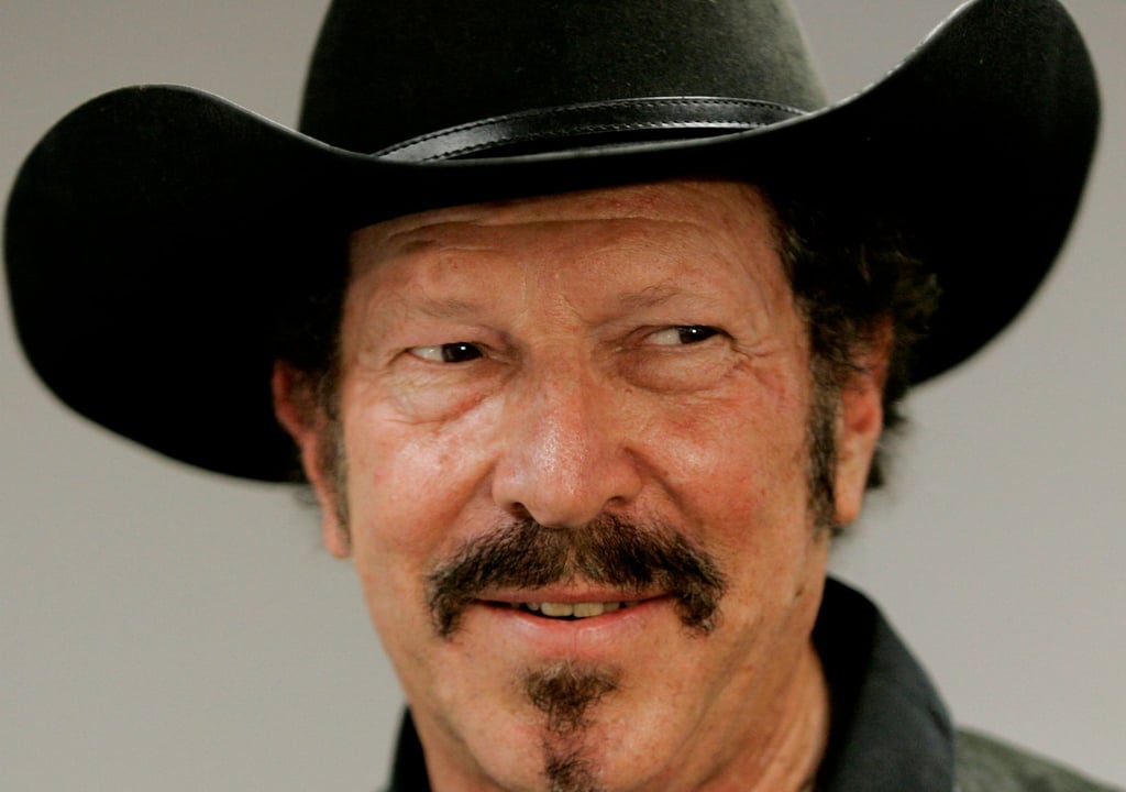 Der Country-Sänger, Satiriker, Autor und Aktivist Kinky Friedman ist im Alter von 79 Jahre gestorben.
