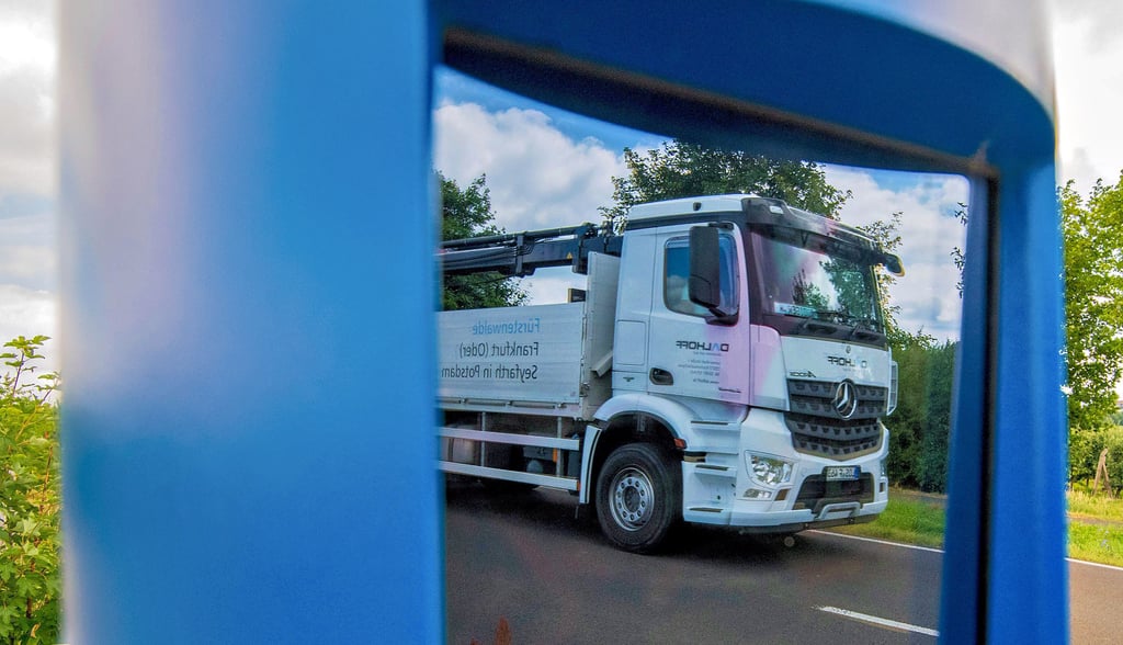 Ab dem 1. Juli müssen auch Lkw zwischen 3,5 und 7,5 Tonnen Maut zahlen. Handwerker sind ausgenommen, Gartenbauer nicht.