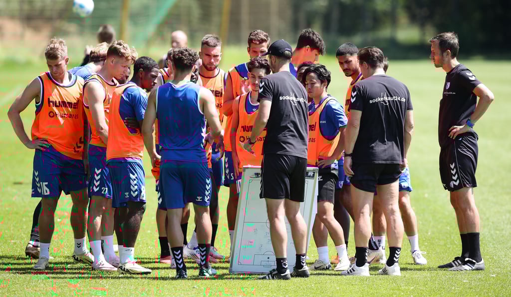 Der 1. FC Magdeburg hat jede Menge Betrieb auf dem Trainingspaltz. Der Kader ist mit 31 Spielern besetzt.