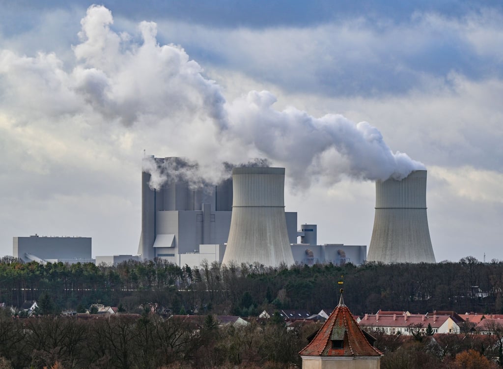Das Braunkohlekraftwerk Schwarze Pumpe der Lausitz Energie Bergbau AG (LEAG) im Landkreis Spree-Neiße.