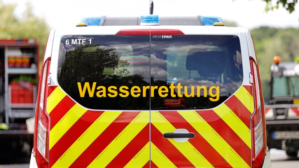 Im Burgenlandkreis ist ein Mann tot aus dem Kretzschauer See geborgen worden.