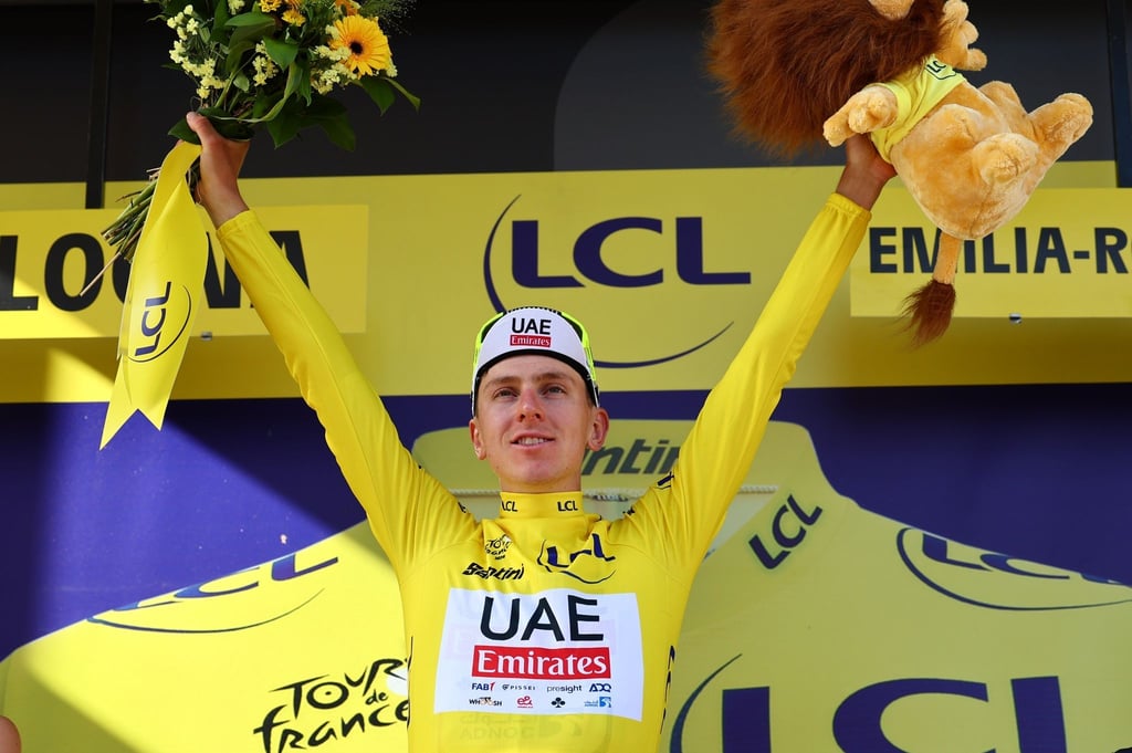 Tadej Pogacar hat bei der Tour de France das Gelbe Trikot übernommen.