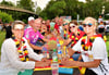 Die Mitglieder des Bernburger Lauftreffs haben das EM-Achtelfinalspiel der deutschen Nationalmannschaft gemeinsam beim Public Viewing an der Saalebrücke in Gröna verfolgt.