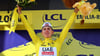 Tadej Pogacar hat bei der Tour de France das Gelbe Trikot übernommen.