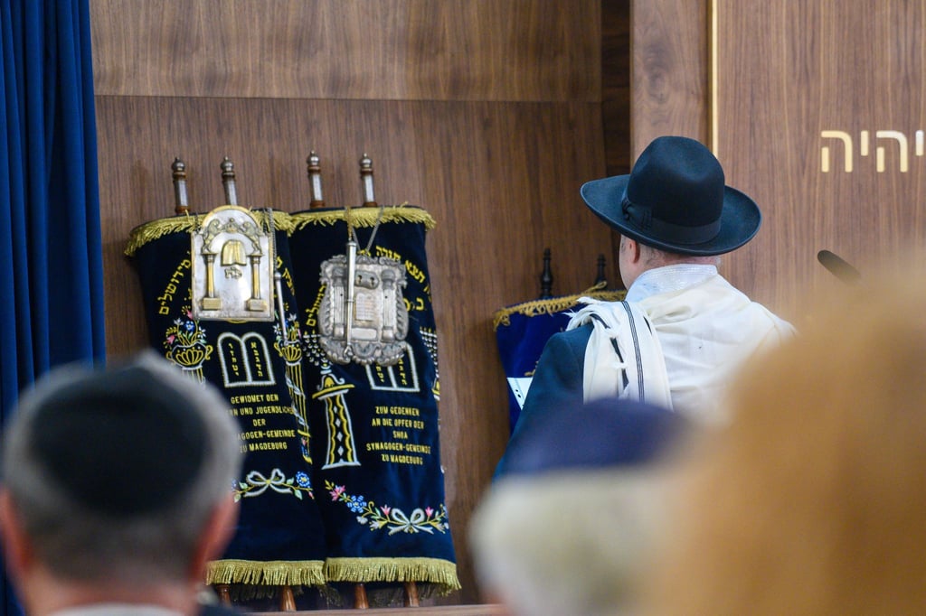 Wer in Deutschland eingebürgert werden möchte, muss in einem Test Fragen zur jüdischen Geschichte und zu Israel beantworten. (Archivbild)