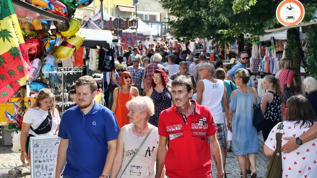 Archivbild: Das Kobermänchenfest sorgt für Leben in der Innenstadt.