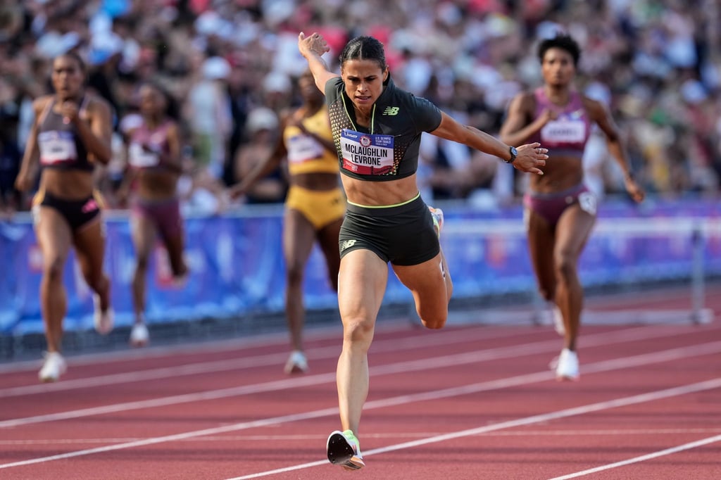 Sydney McLaughlin-Levrone hat ihren eigenen Weltrekord über 400 Meter Hürden verbessert.