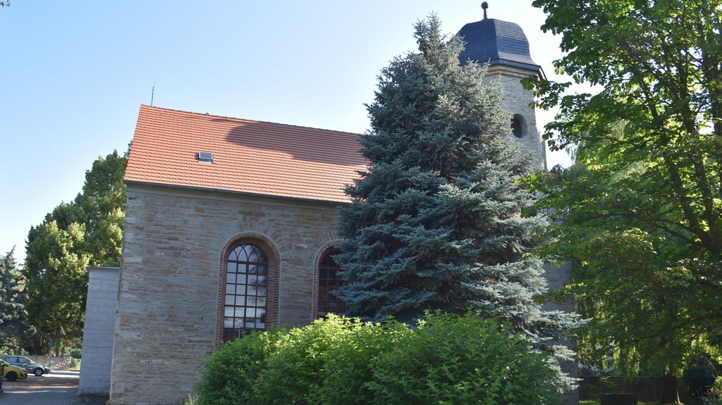 In der Zeitzer Umgebung gibt es viele geschichtsträchtige Orte, wie zum Beispiel die Geußnitzer Kirche.