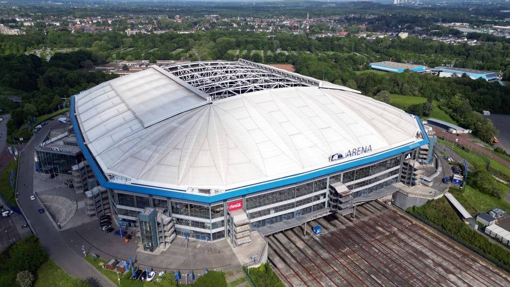 Wegen des Krieges spielen die ukrainischen Fußballer aus Donezk in der Champions League in Deutschland.