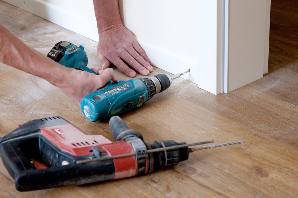Handwerker in der Wohnung? Unter gewissen Voraussetzungen können die Kosten dafür Ihre Steuerlast senken.