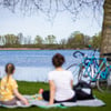 Neben Radwegen entlang der Saale, Elbe oder Unstrut laden auch die Seen in Mitteldeutschland zu wundervollen Touren ein.&nbsp;