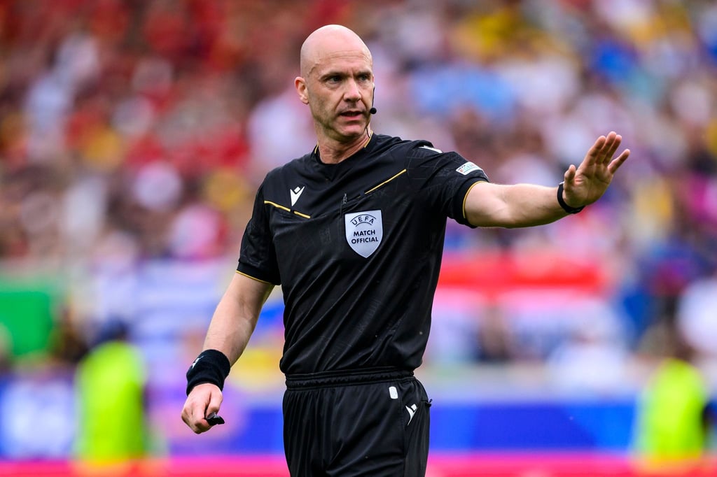 Schiedsrichter Anthony Taylor scheint der deutschen Mannschaft Glück zu bringen.