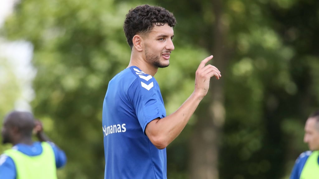 Daniel Elfadli hat den 1. FC Magdeburg verlassen und spielt jetzt für den Hamburger SV.