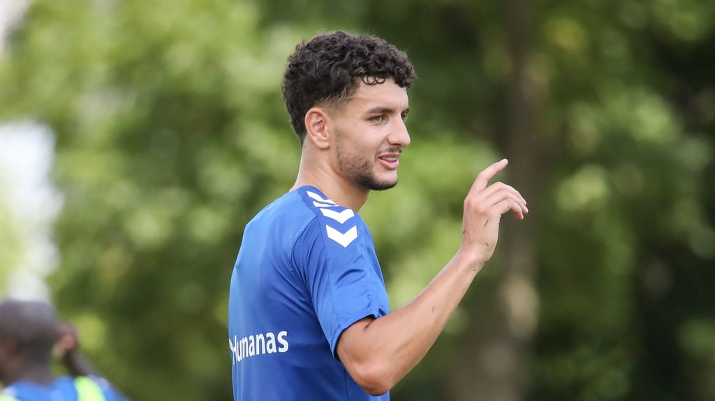 Daniel Elfadli hat den 1. FC Magdeburg verlassen und spielt jetzt für den Hamburger SV.